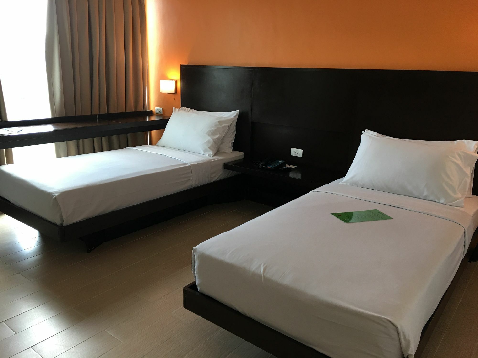 Holiday Inn Express Manila Newport City, An Ihg Hotel Paranaque City Екстериор снимка