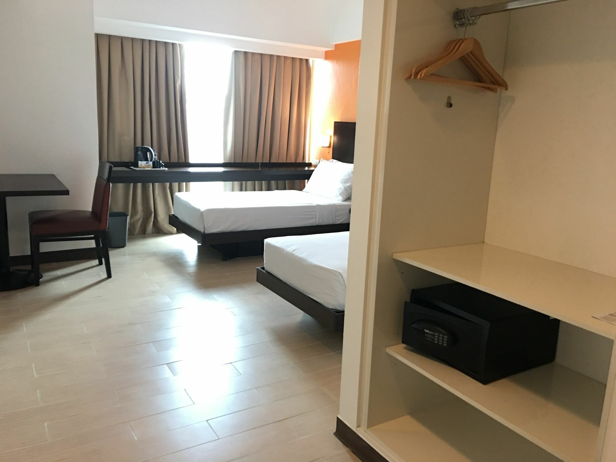 Holiday Inn Express Manila Newport City, An Ihg Hotel Paranaque City Екстериор снимка